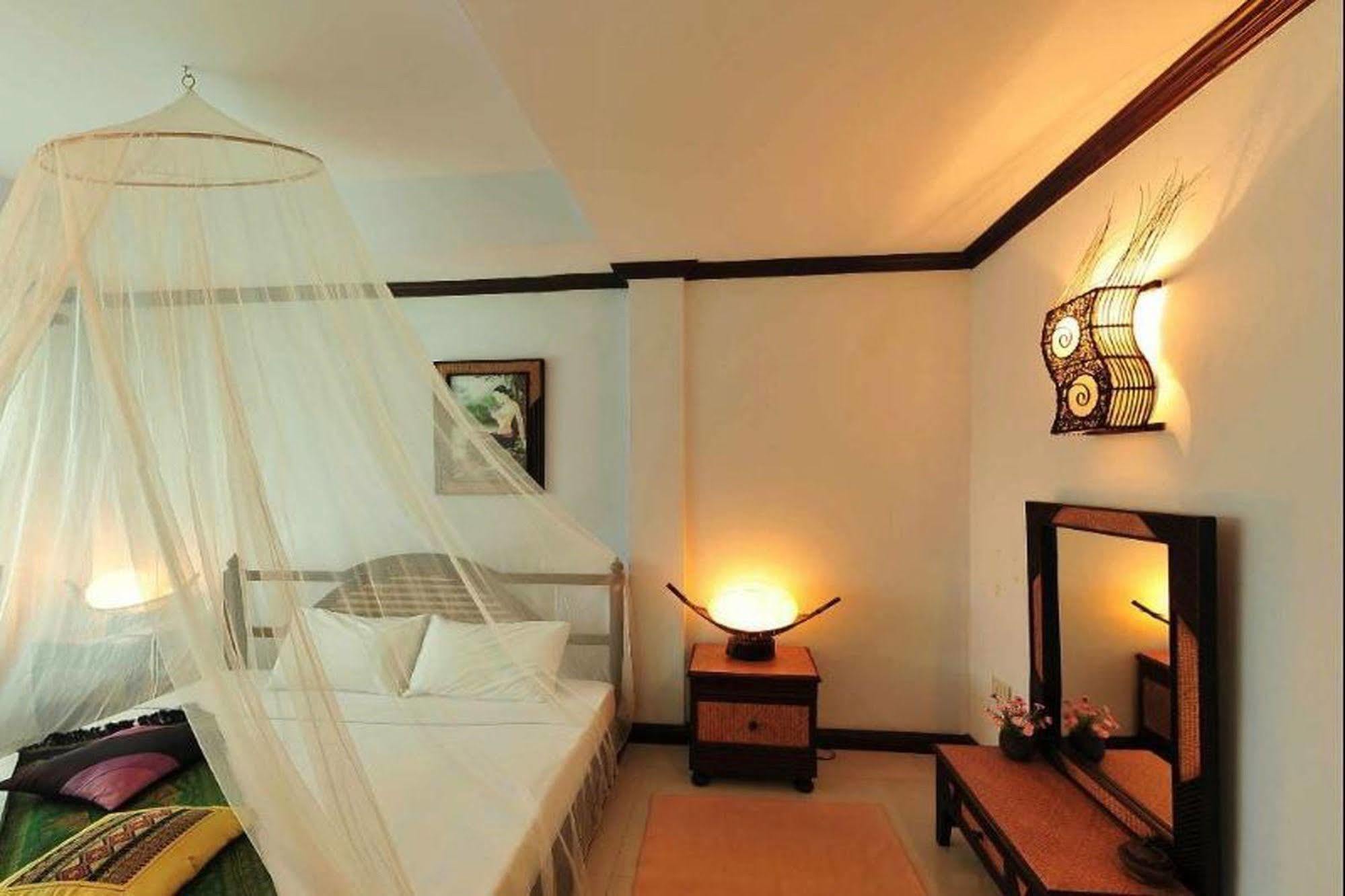 Chart Trip Resort Накхонратчасима Экстерьер фото